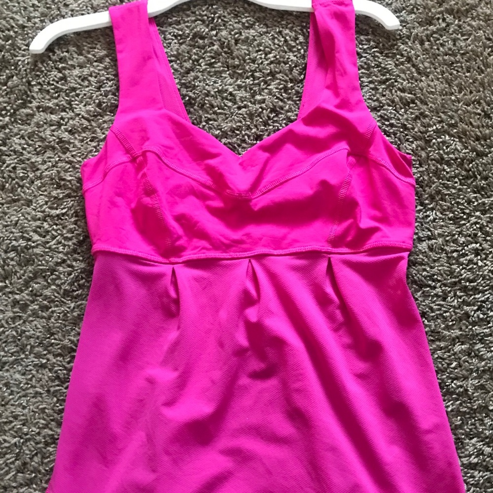 Lululemon tank top